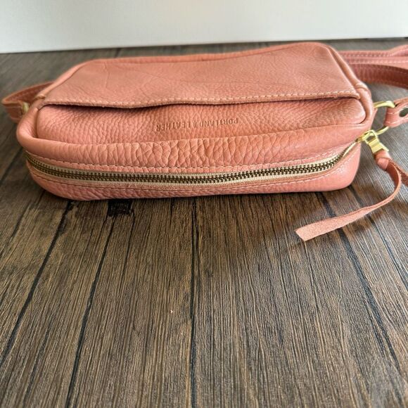 QUARTZ Portland Leather Camera Bag Pink Leather Purse NEW Crossbody Bag - Picture 4 of 6